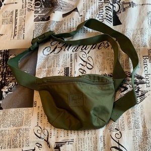 Green herschel fanny pack